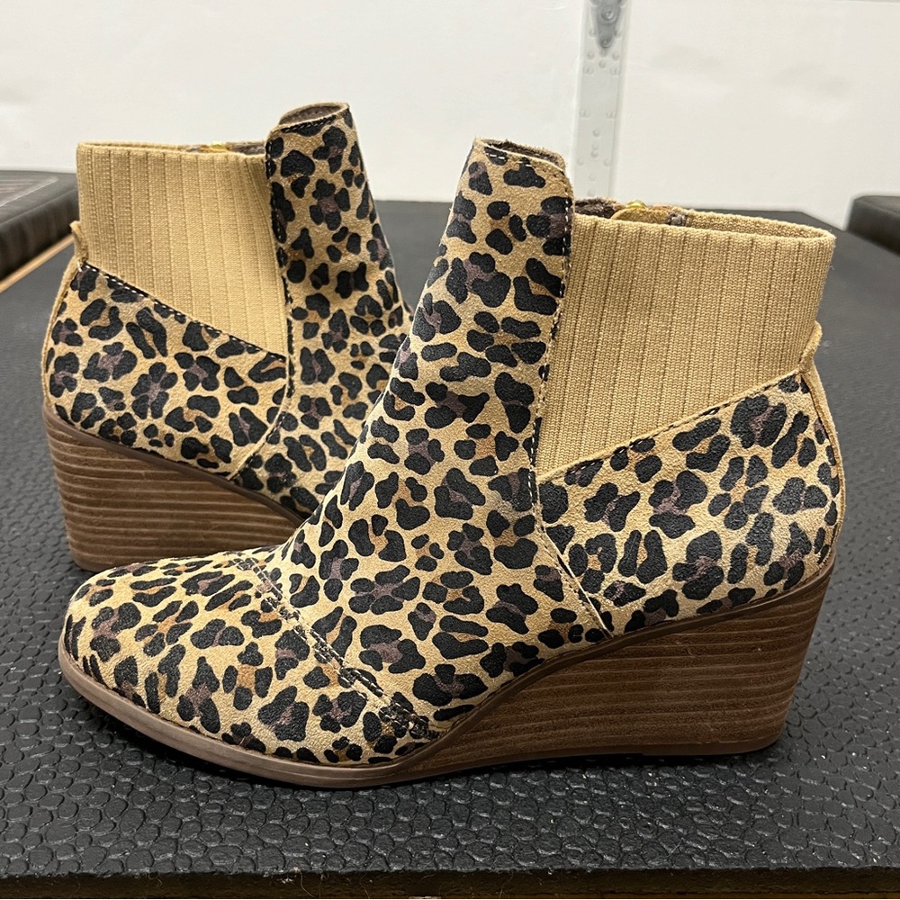 Toms Leopard print Sadie wedge boot, size 8.5, EUC - Picture 9 of 10
